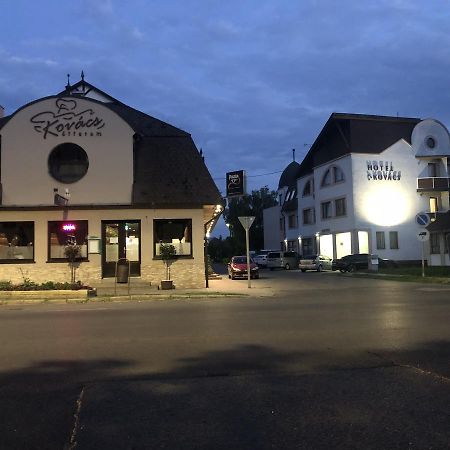 Kovacs Hotel Superior Vásárosnamény Екстериор снимка
